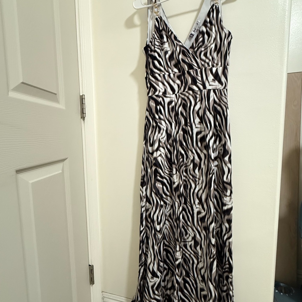 Elegant Zebra Print Maxi Dress